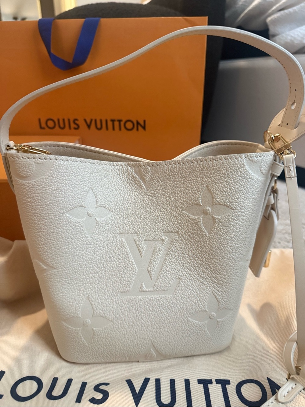 Louis Vuitton All In BB - Picture 2 of 10